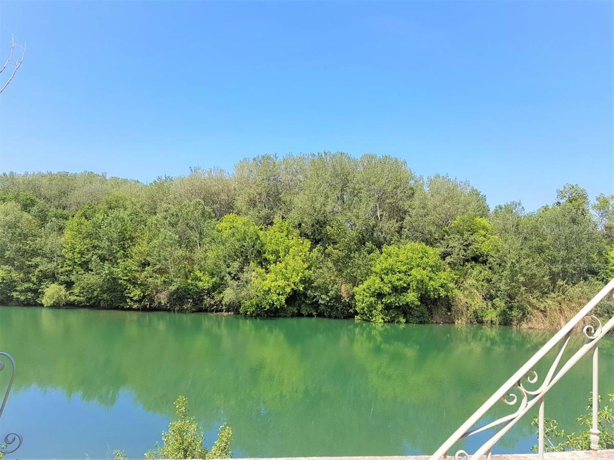 Gite Face A La Riviere -Proche Du Pont Du Gard- Montfrin Exterior foto